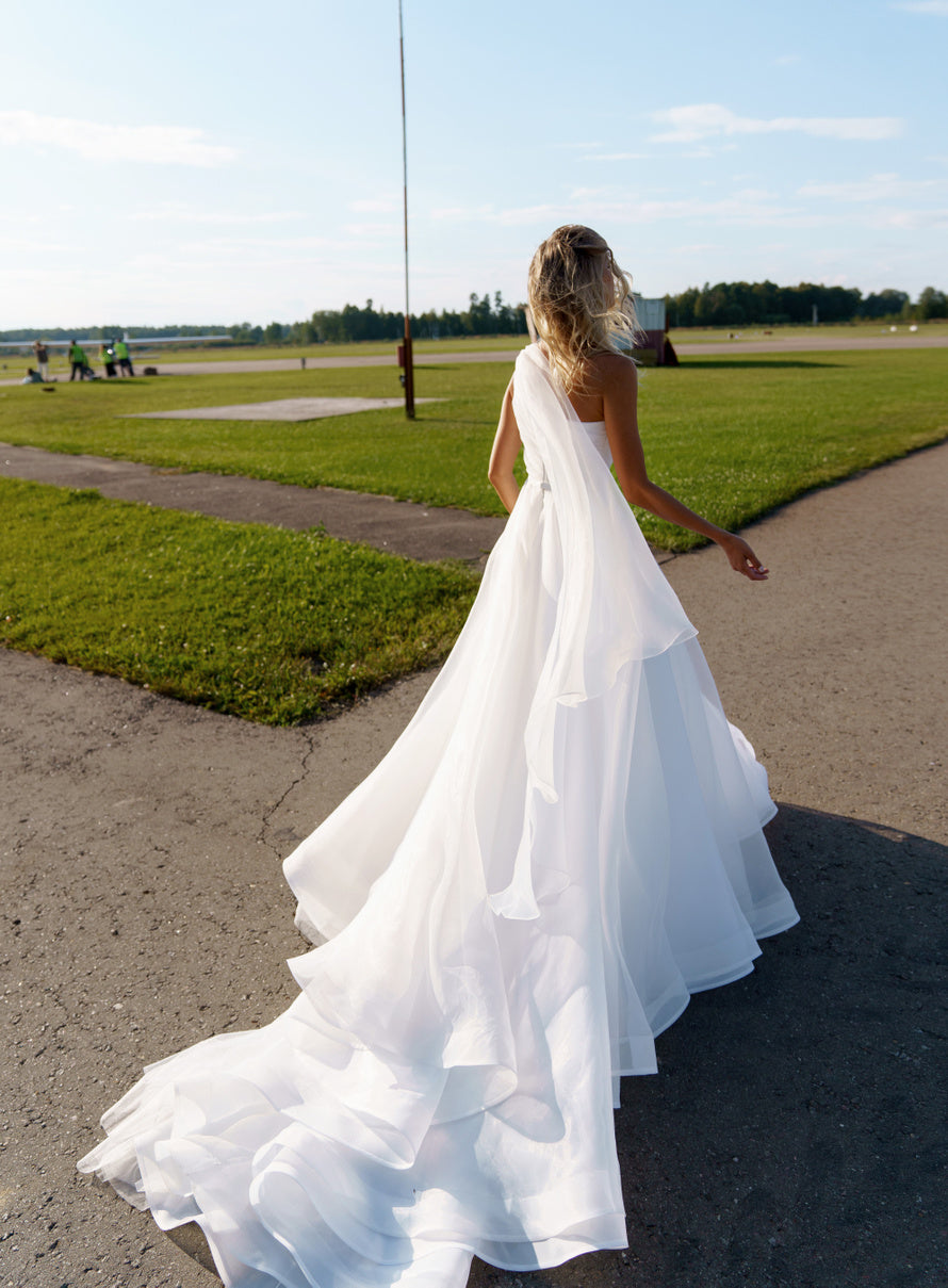 White Bridesmaid Dresses: A Line Wedding Dresses Sleeveless Pleat Floor Length
