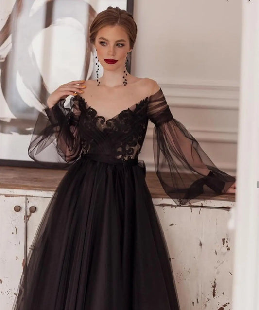 Homecoming Dresses: Evening Dress A-Line Illusion Long Sleeve V-Neck Party Prom Gown