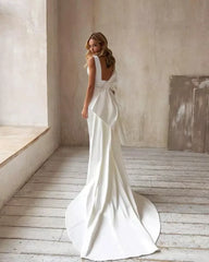 White Bridesmaid Dresses: Mermaid Wedding Dress Detachable Train Bow V-Neck Elegant