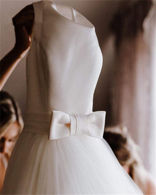 White Bridesmaid Dresses: Wedding Dress Bow-knot Design A Line Backless Sleeveless