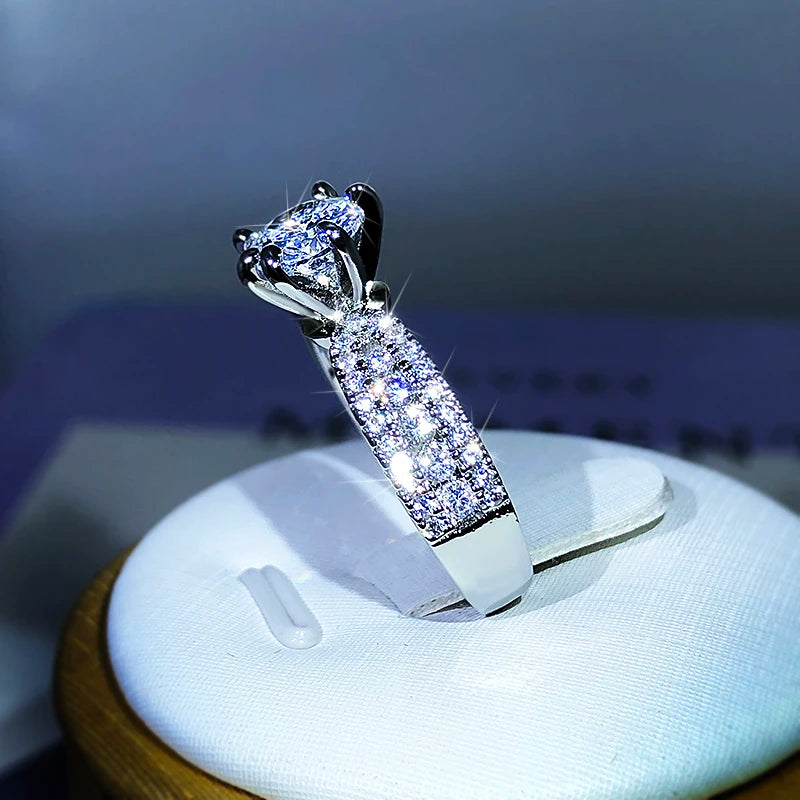 925 Sterling Silver Luxury Sparkling Six-Claw White Zircon Ring For Ladies Party