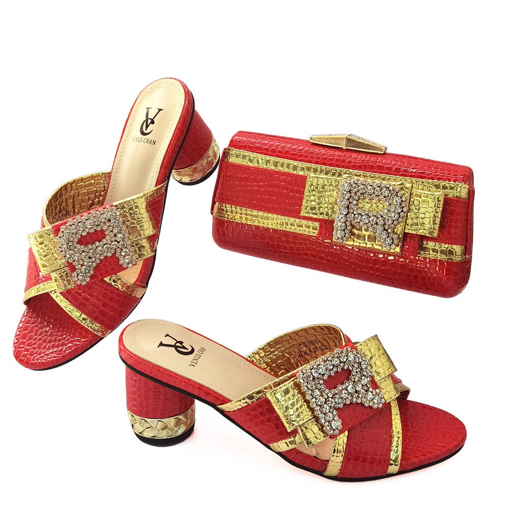 Matching Shoes and Bags: Gold Color Matching Italian Shoes and Bags Set