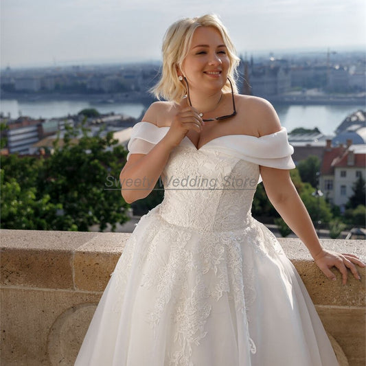 White Bridesmaid Dresses: Wedding Dress Plus Size Elegant Off The Shoulder
