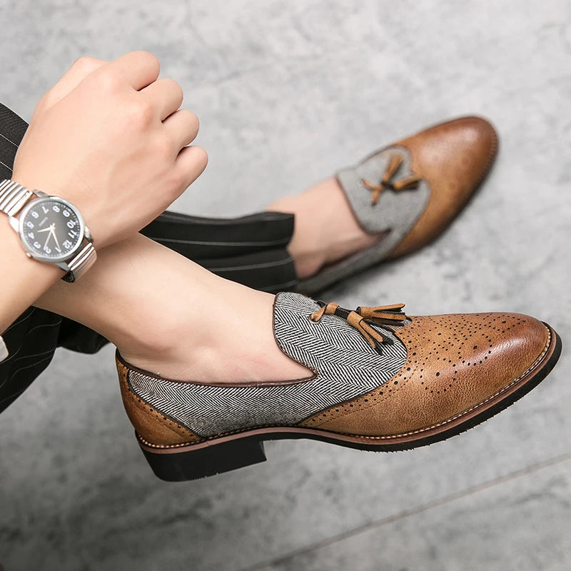 Semi-formal Leather Shoes for Men Tassel Casual Brogue Flats Carved England Men Dress Shoes