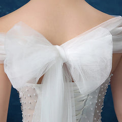 White Bridesmaid Dresses: Wedding Dresses Illusion V-Neck Short Tulle Lace Embroidery