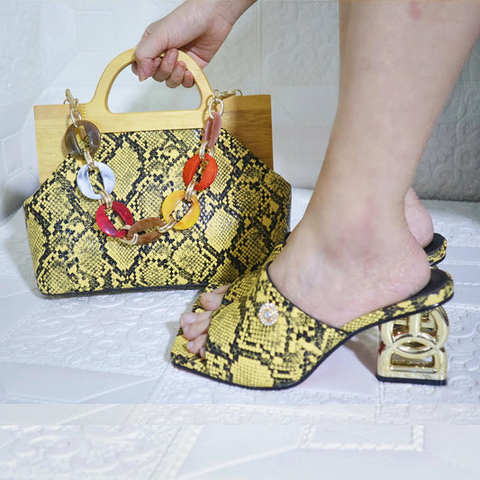 Matching Shoes and Bags: Women Shoe and Bag Set Decorated green Shoes and Bag