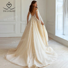 White Bridesmaid Dresses: Wedding Dress Appliqued Open Back A-Line Princess