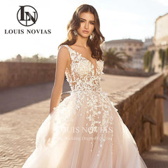 White Bridesmaid Dresses: Wedding Dress V-Neck Backless Beaded Flowers Sparkling