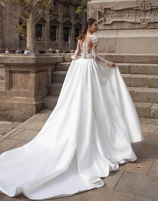 White Bridesmaid Dresses: Wedding Dresses Long Sleeve Lace Bride Gowns Illusion Back