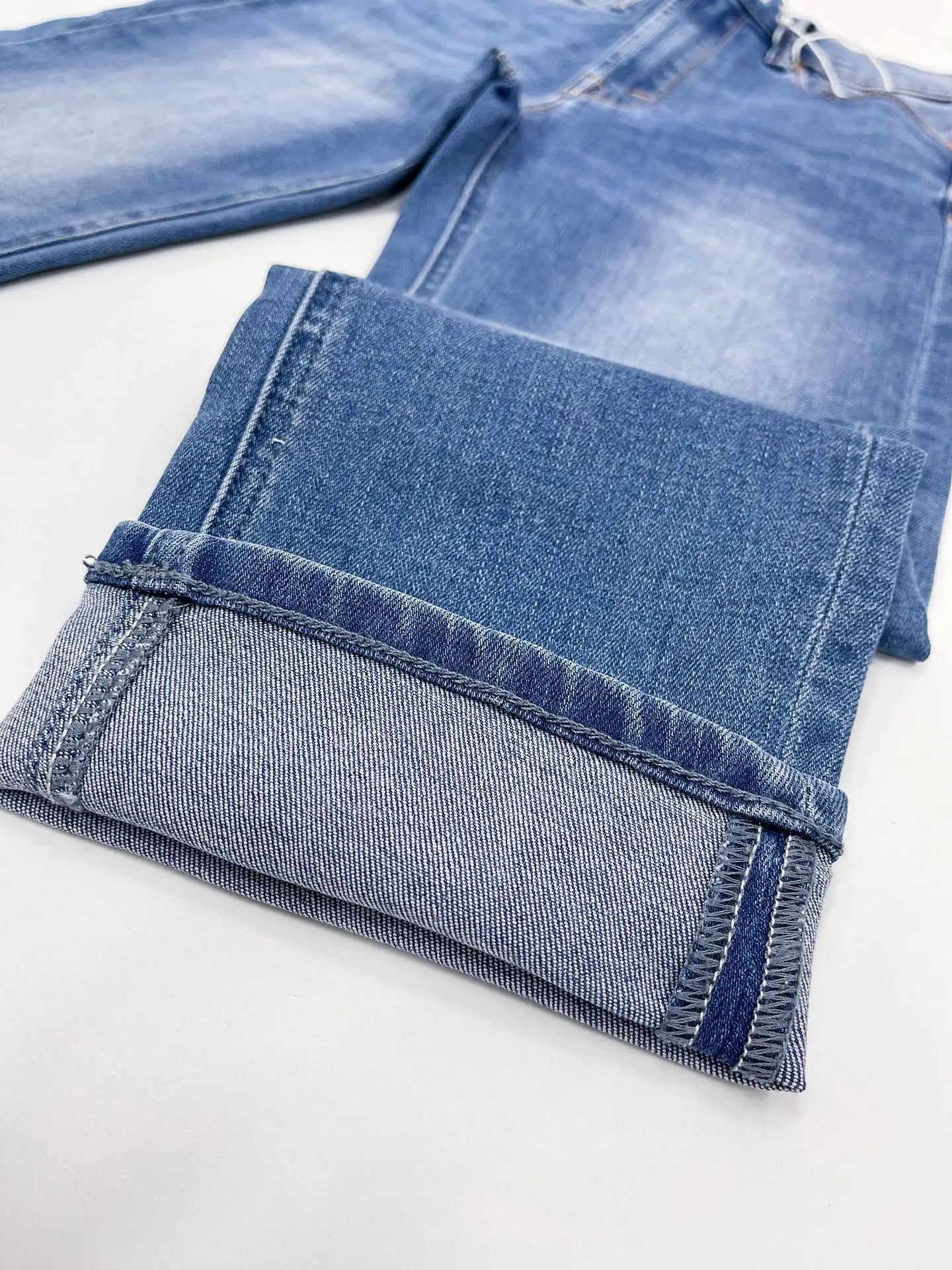Women Stretch straight denim pants fashion casual ankle-length jeans