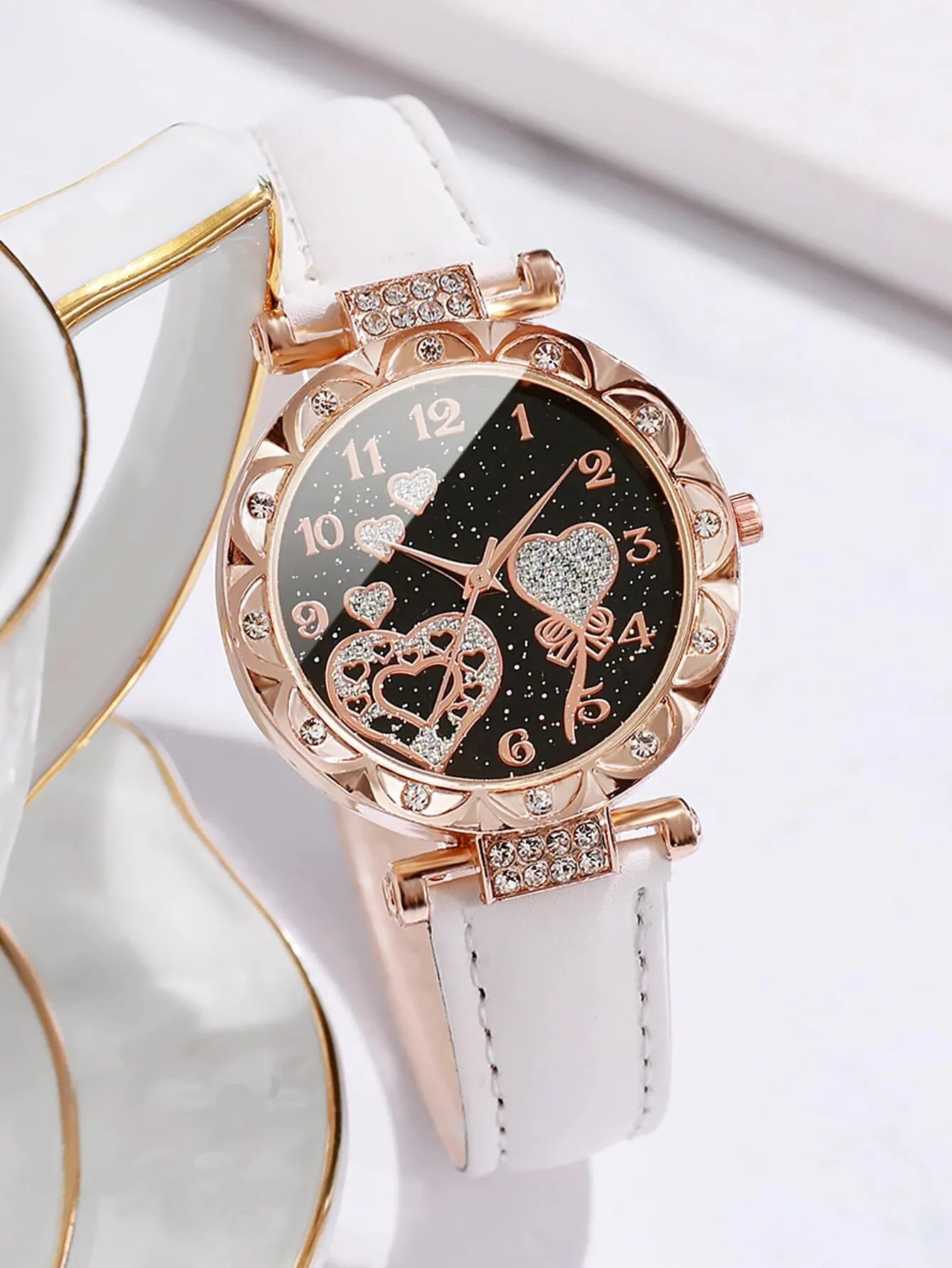 4pcs/set Women's Shiny Rhinestone Quartz Watch Analog PU Leather Wrist Watch Faux Pearl Jewelry Set Girls Gift(Without Box)