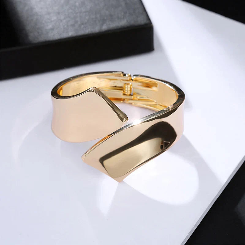 Mewanry Smooth Irregular Geometric Cuff Bracelets For Women Couples Exaggerated Simple Temperament Classic Engagement Jewelry