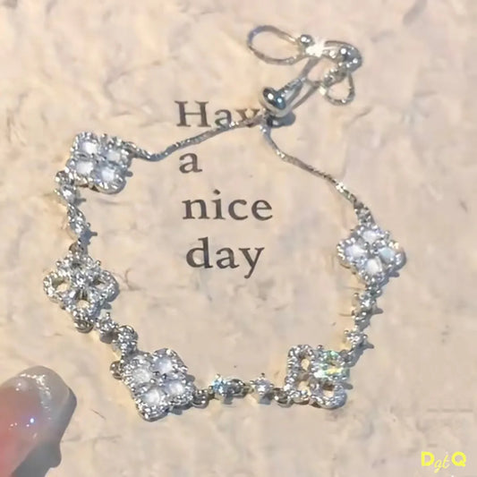 DGTQYQ Cherry Blossom Pink Mother of Pearl Clover Bracelet, Inlaid with Micro Zirconia, Hollowed Out Design Color Lucky Bracelet