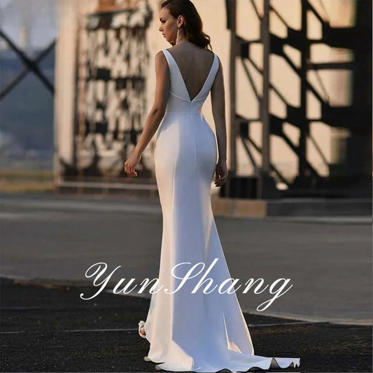 White Bridesmaid Dresses: Mermaid Wedding Dresses Women Open Back V-Neck