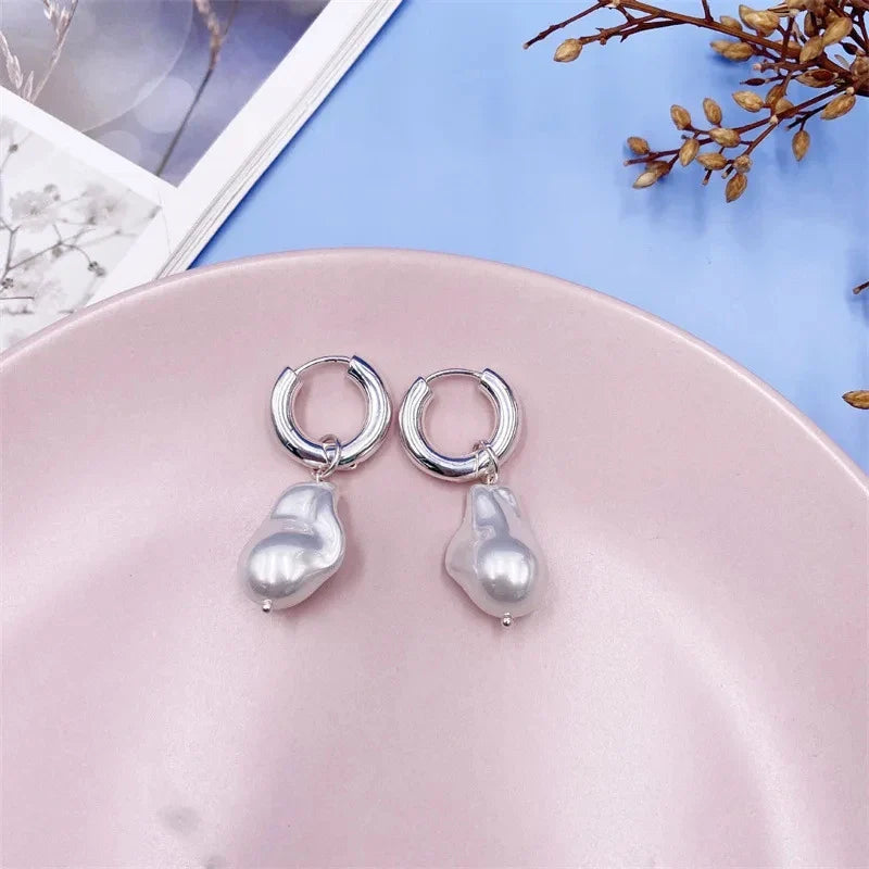 European Retro High-end Asymmetrical Pearl Earrings for Women Titanium Steel Earrings Long Earrings Sassy Earrings Non-fading