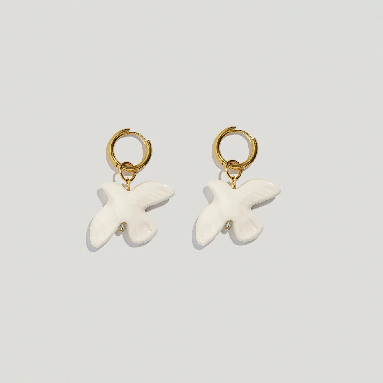 Fashion White Peace Dove Necklace For Women Vintage Geometric Round Hoop Long Necklace Jewelry Gift