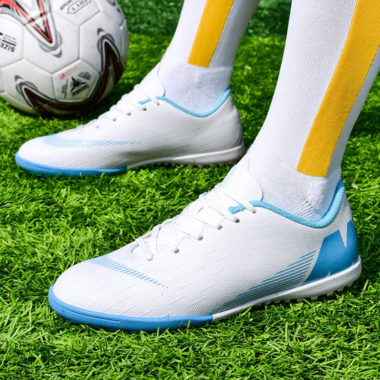 White Men's Football Boots Turf Sneakers Low-cut Soccer Shoes for Men Outdoor