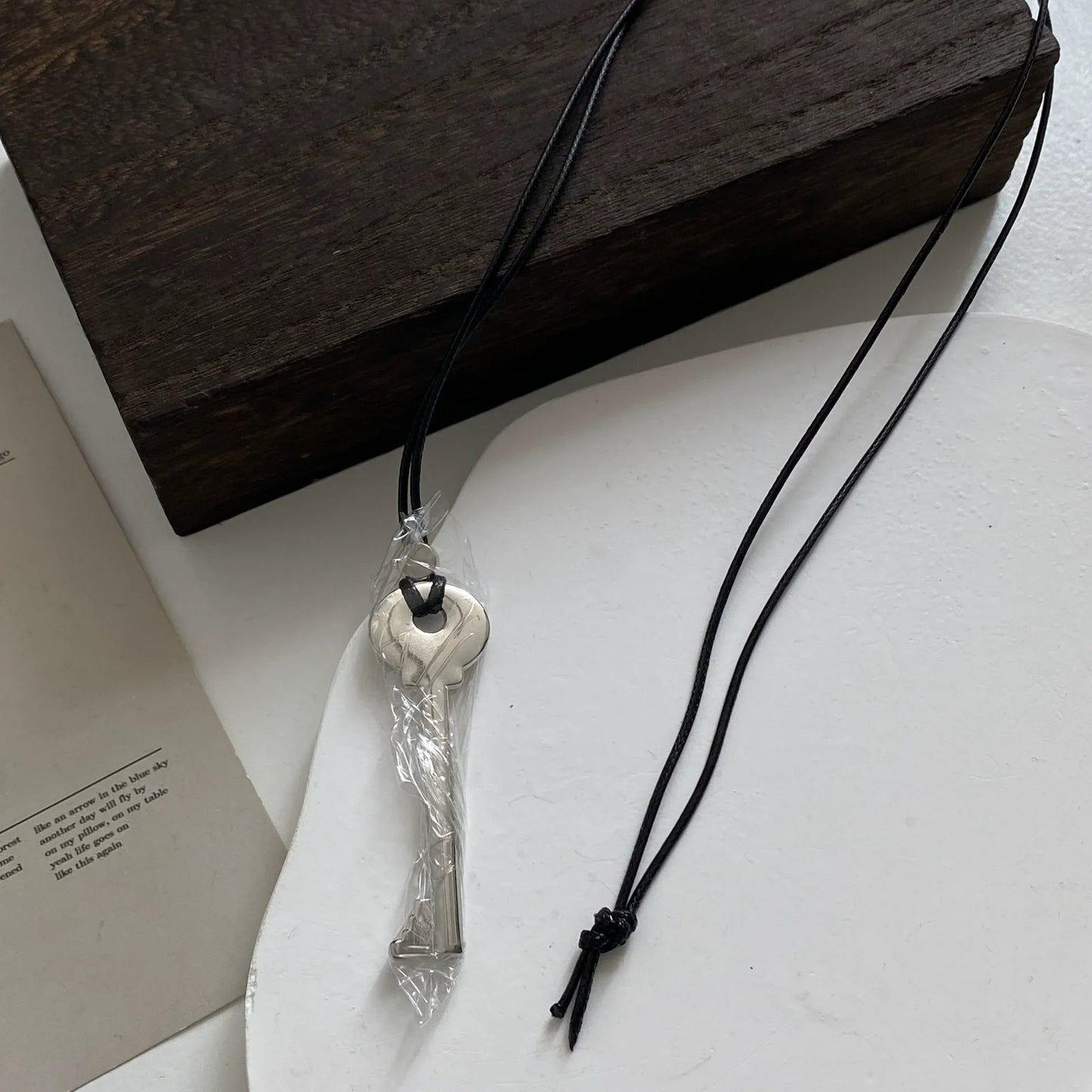 Metal Key Shaped Pendant Necklace For Women Girls Simple Long Wax Rope Sweater Chain Fashion Accessory New Gifts