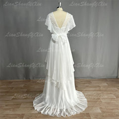 White Bridesmaid Dresses: Boho V-Neck Wedding Dresses Chiffon A Line Short Sleeves