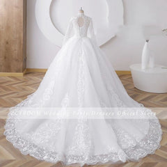 White Bridesmaid Dresses: Wedding Dress Ball Gown Floor Length Sweep Train Tulle