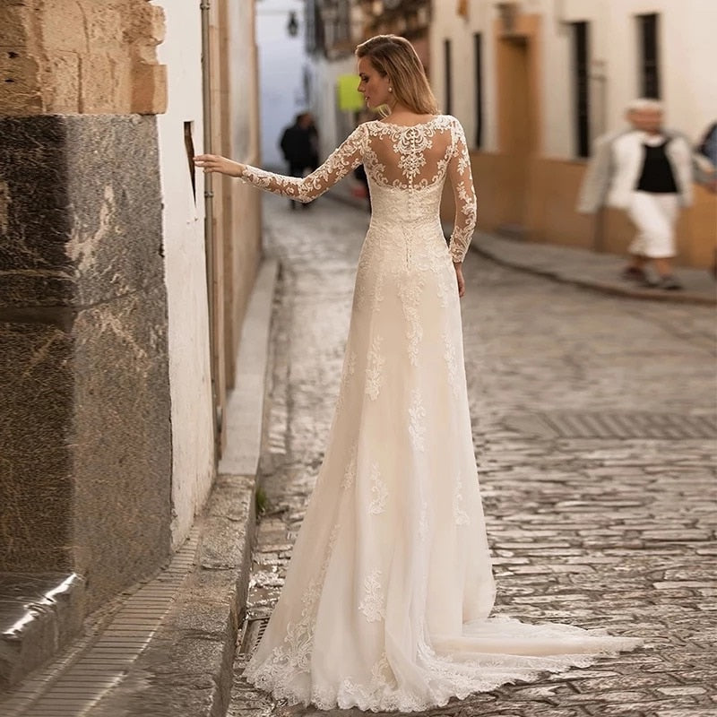 White Bridesmaid Dresses: Long Sleeve Lace Mermaid Wedding Dresses V-Neck