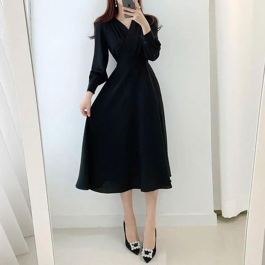 Formal attire Dresses: Vintage Women Pleated Cross V-neck Long Dresses