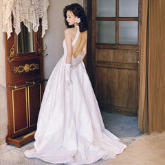 Homecoming Dresses: Bride Wedding Dress Halter Backless Ball Gown