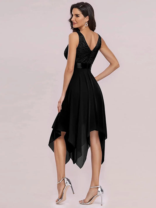 Evening wear Dresses: A Line Lace Chiffon Sleeveless Cocktail Dress