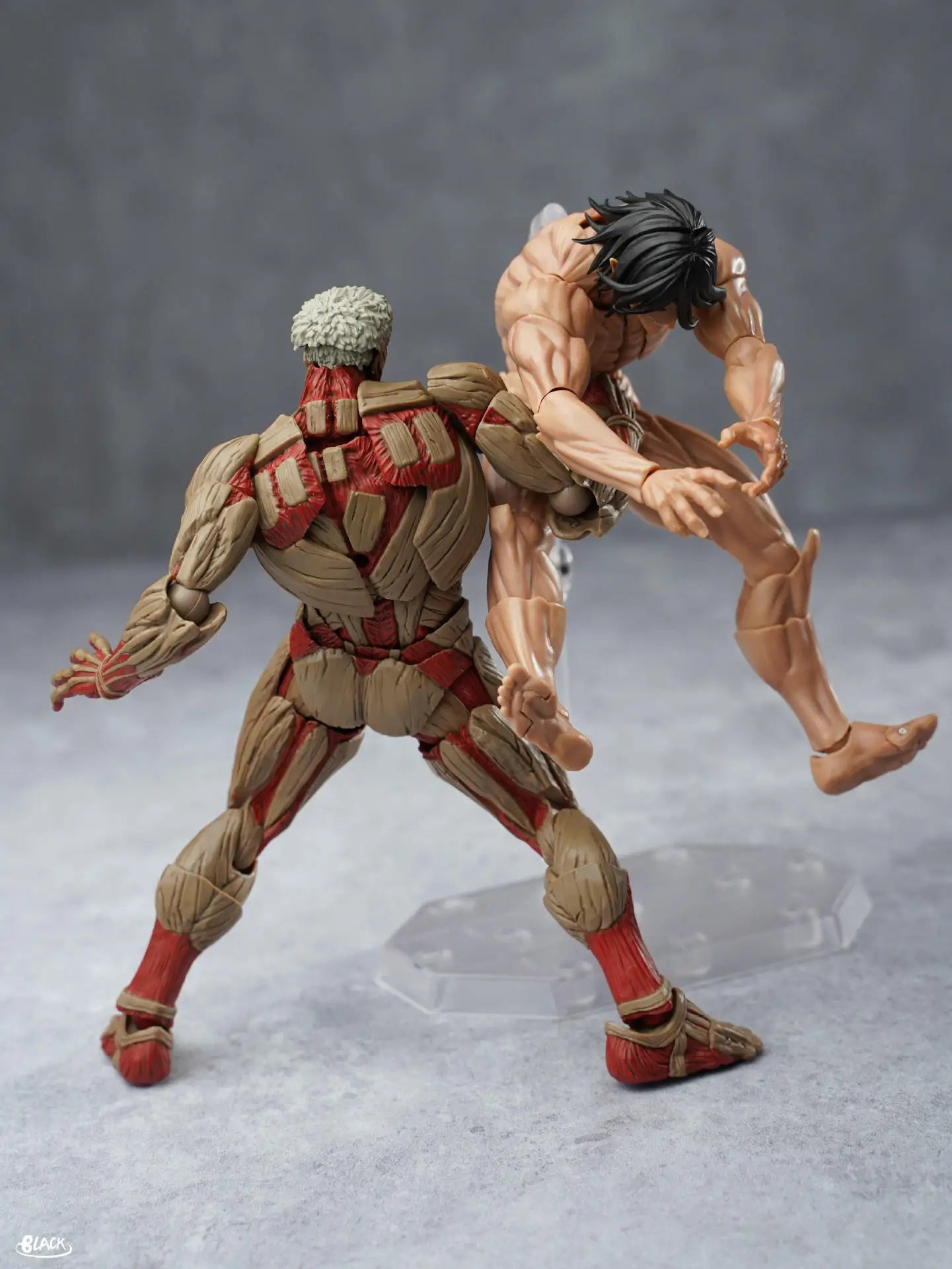 Attack on Titan Armored Titan Multi-Accessories 16cm Articulated Action Figure Model Statue Desktop Decoration Gift