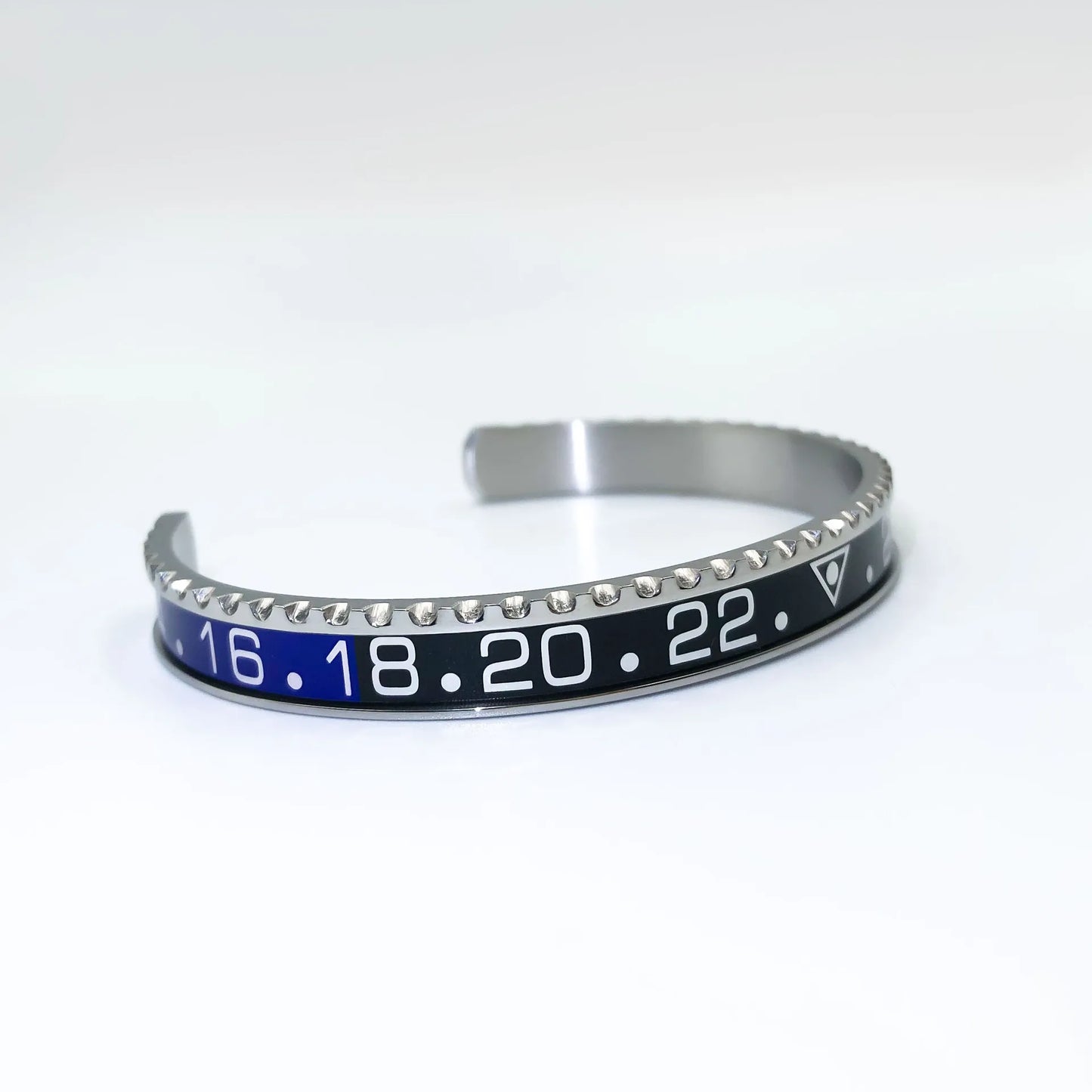New stainless steel personality fashion men's and women's bracelets digital display water ghost women and men bracelet jewelry