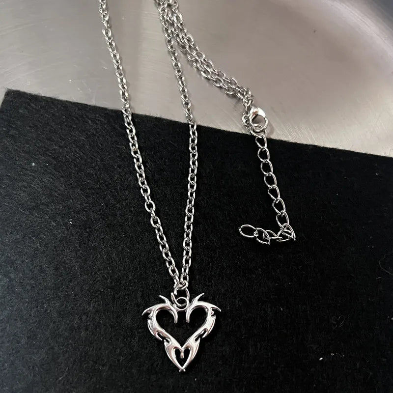 Y2K Flail Fire Heart Teeth Pendant Necklace for Women Men Charm Necklace Grunge Punk Fashion Jewelry 