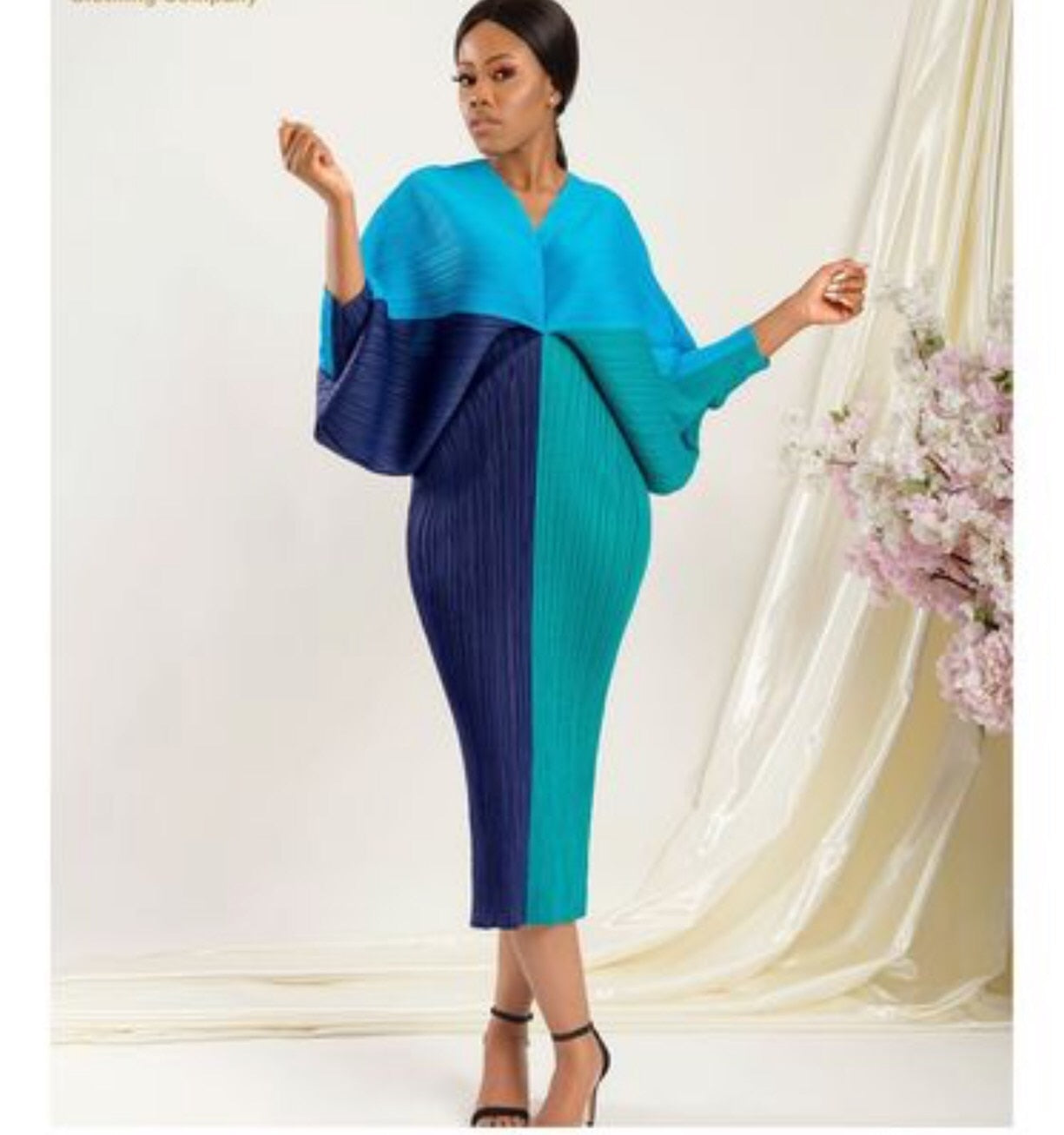 Pleated Lantern Bat Sleeve Autumn/Winter Temperament Stitching V-Neck