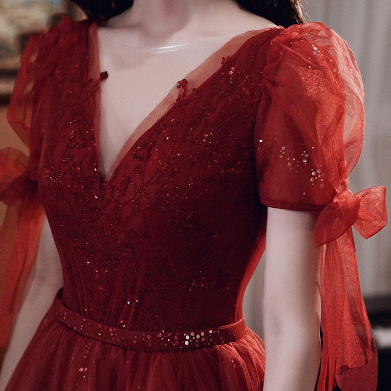 Evening wear Dresses: Red Evening Dresses V-Neck Tulle Sequins Party Gowns