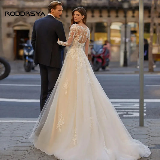 White Bridesmaid Dresses: Wedding Dresses For Women Long Sleeves Bridal Gowns