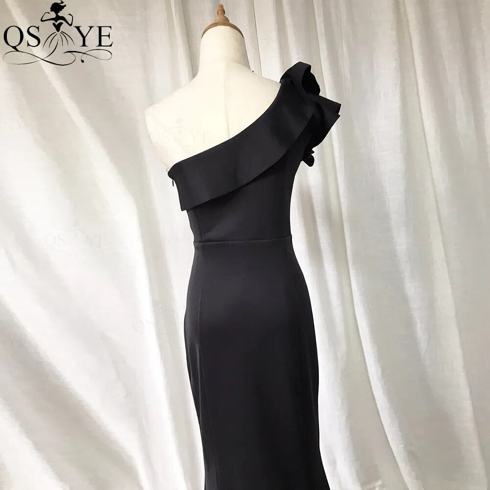 Evening wear Dresses: One Shoulder Mermaid Formal Gown Ruffles Dress
