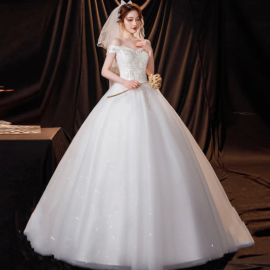 White Bridesmaid Dresses: Wedding Dresses Illusion V-Neck Short Backless Tulle Lace