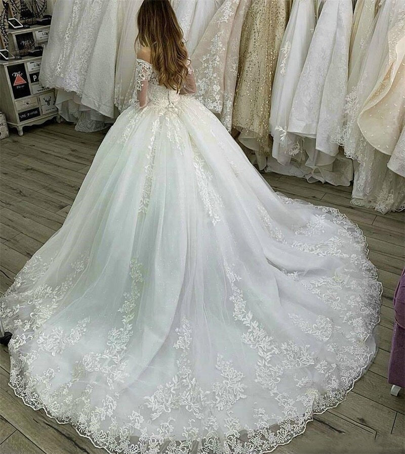 White Bridesmaid Dresses: Ball Gown White Wedding Dresses Long Sleeve Lace