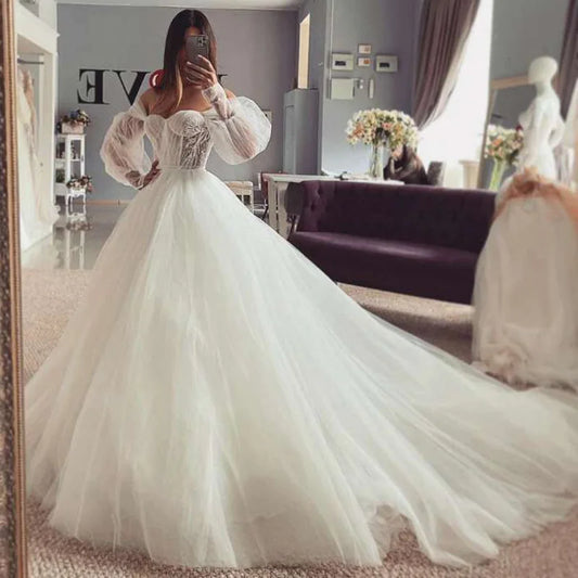 White Bridesmaid Dresses: Princess Wedding Dresses Puff Long Sleeve Bride Dress