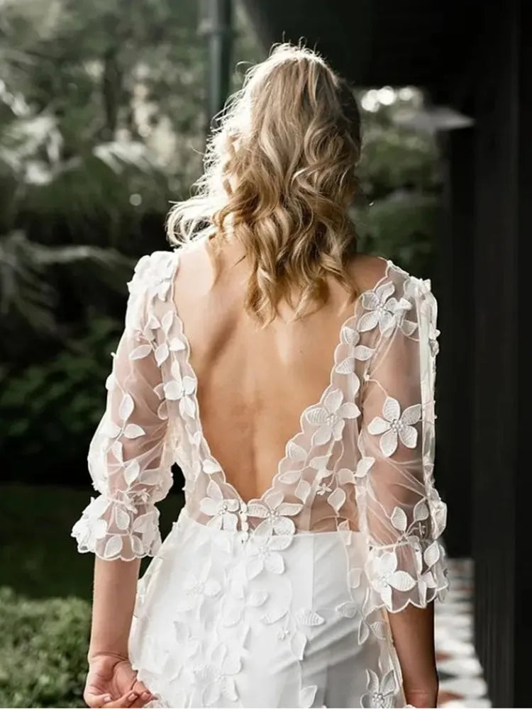 White Bridesmaid Dresses: Short Wedding Dress With Train Lace Appliques Backless