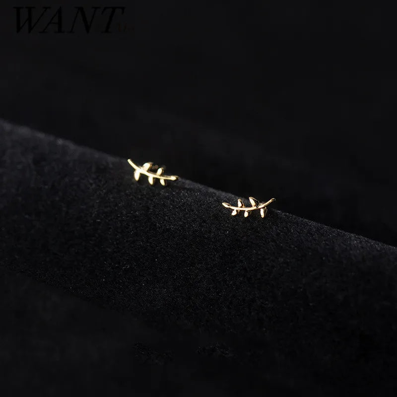 WANTME 925 Sterling Silver Fashion Cute Romantic Leaf Small Stud Earrings for Women Simple Party Piercing Jewelry Accessories