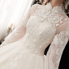 Sleeve Pearls Flowers Appliques Lace Princess Ball Gown Wedding Dresses