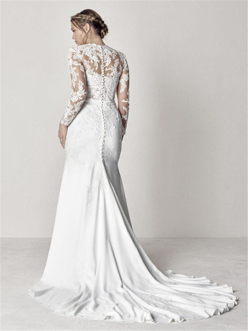 White Bridesmaid Dresses: Fashionable V-Neck Lace Appliques Mermaid Wedding Dresses