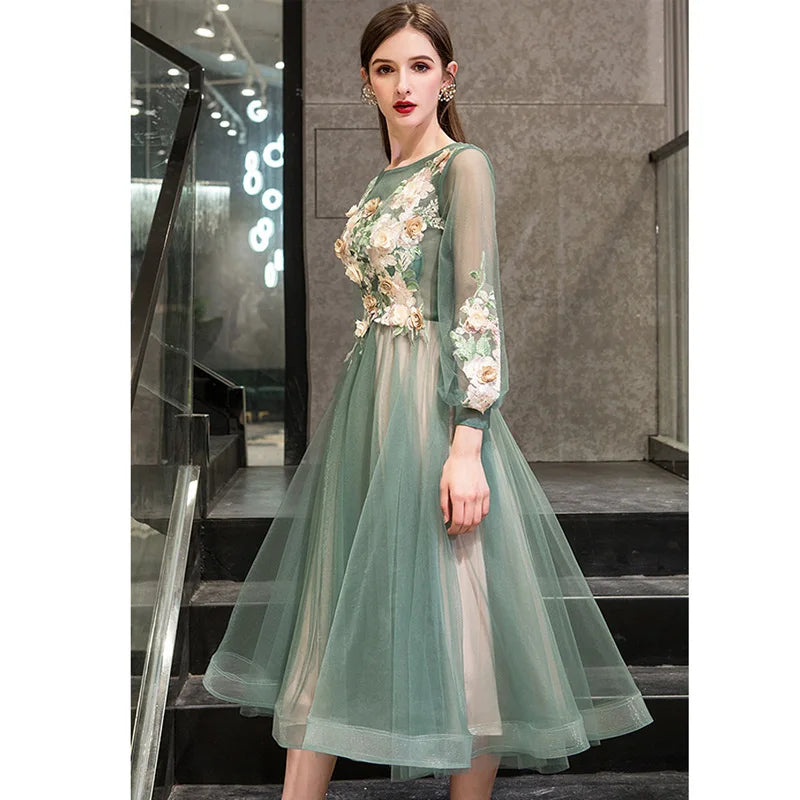 Evening Dresses: Elegant O-Neck Appliques Plus Size Robe De Soiree Applieus