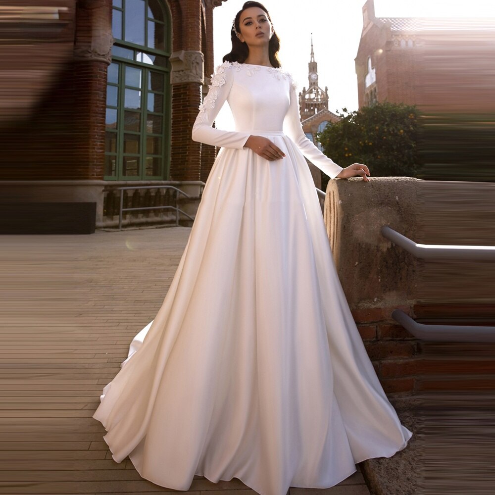 White Bridesmaid Dresses: Wedding Dress Long Sleeves A Line Bride Gowns 3D Flowers
