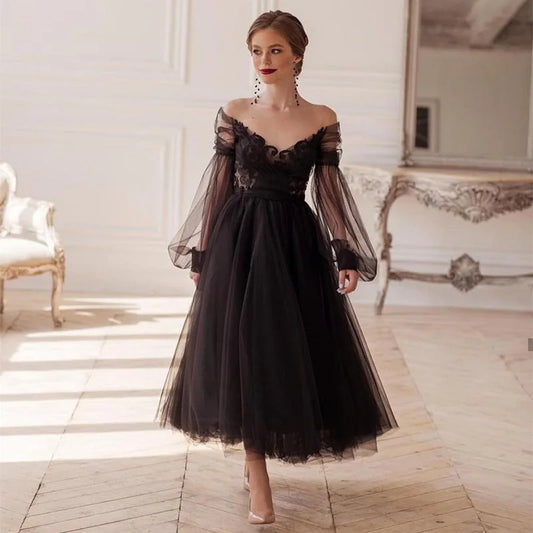 Homecoming Dresses: Evening Dress A-Line Illusion Long Sleeve V-Neck Party Prom Gown