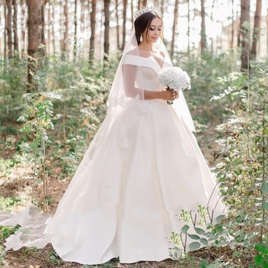 White Bridesmaid Dresses: Wedding Dresses V-neck Off The Shoulder A-line Floor Length