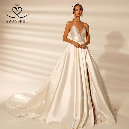 White Bridesmaid Dresses: Wedding Dress Vintage Strapless A-Line Court Train Beach