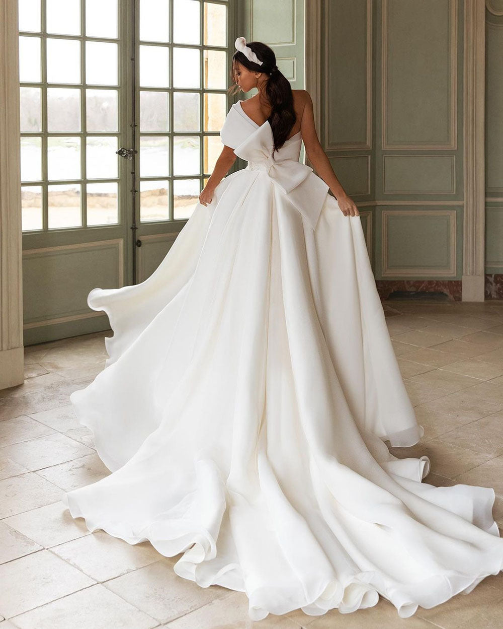 Wedding Dresses Lace Appliques One Shoulder Bride Gowns