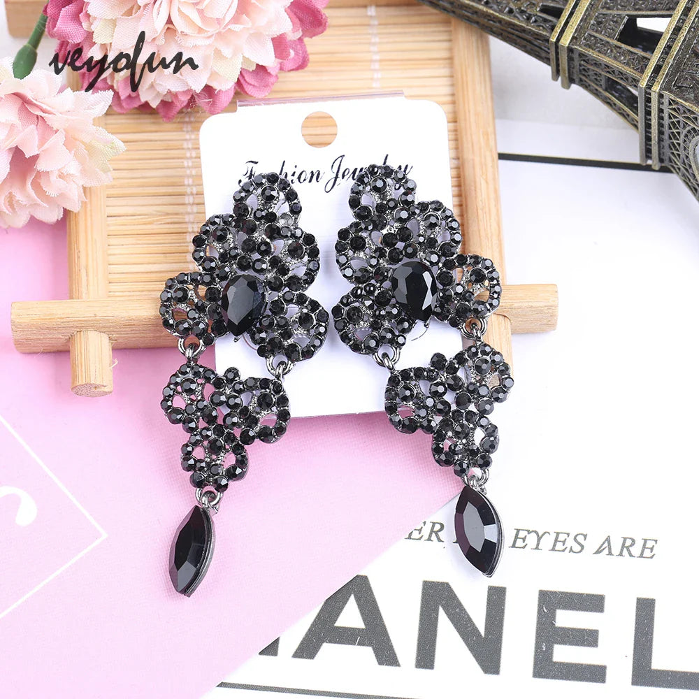 Veyofun Vintage Rhinestone Dangle Earrings Hollow out Drop Earrings Fashion Jewelry for Women