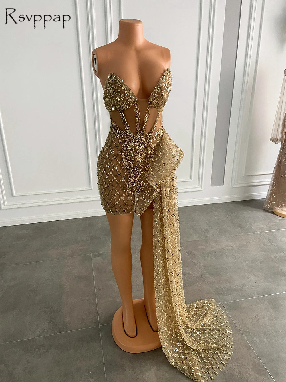 Homecoming Dresses: Sweetheart Sleeveless Gold Sequined Short Prom Dresses
